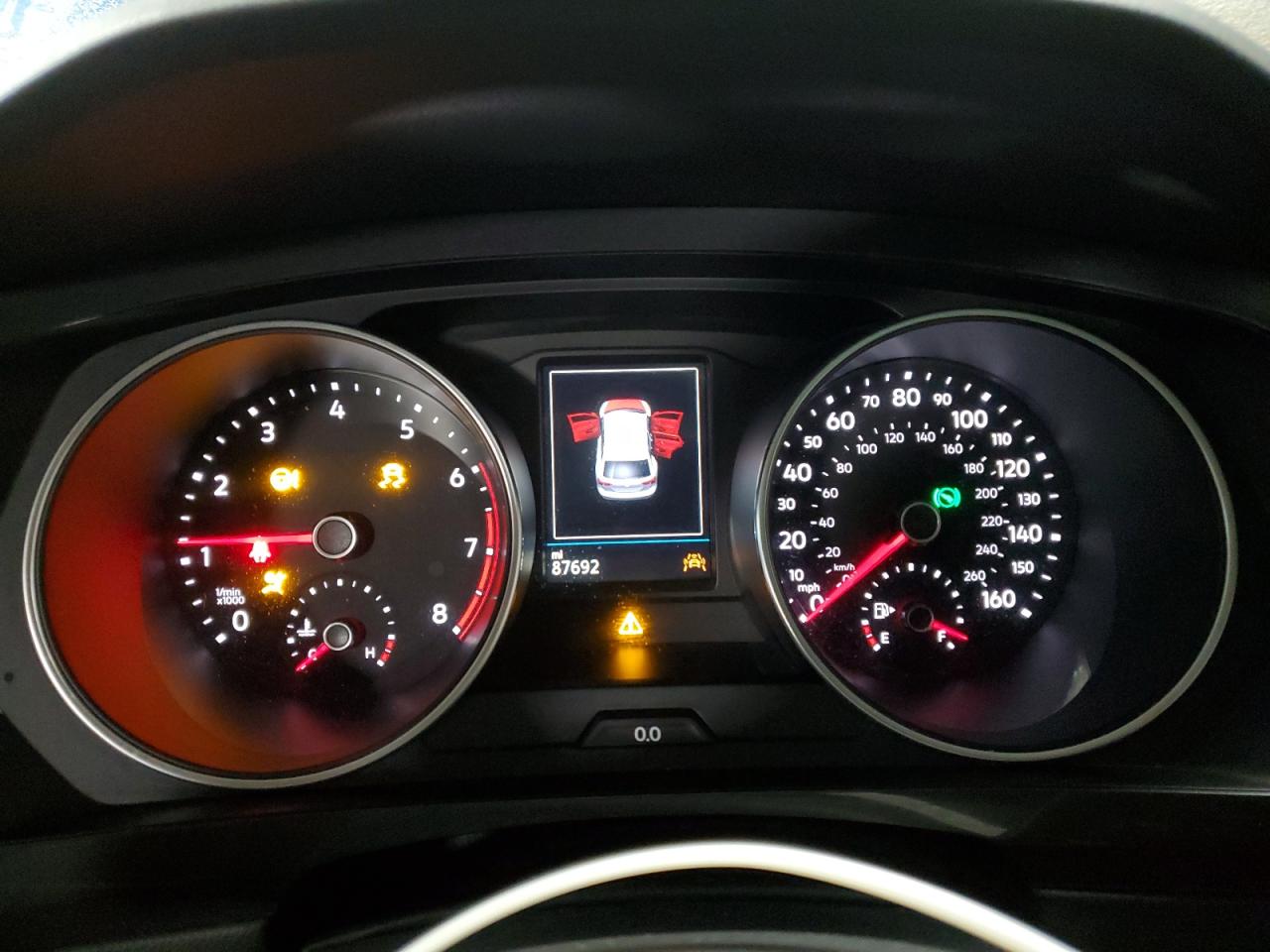 2018 Volkswagen Tiguan - Image 9