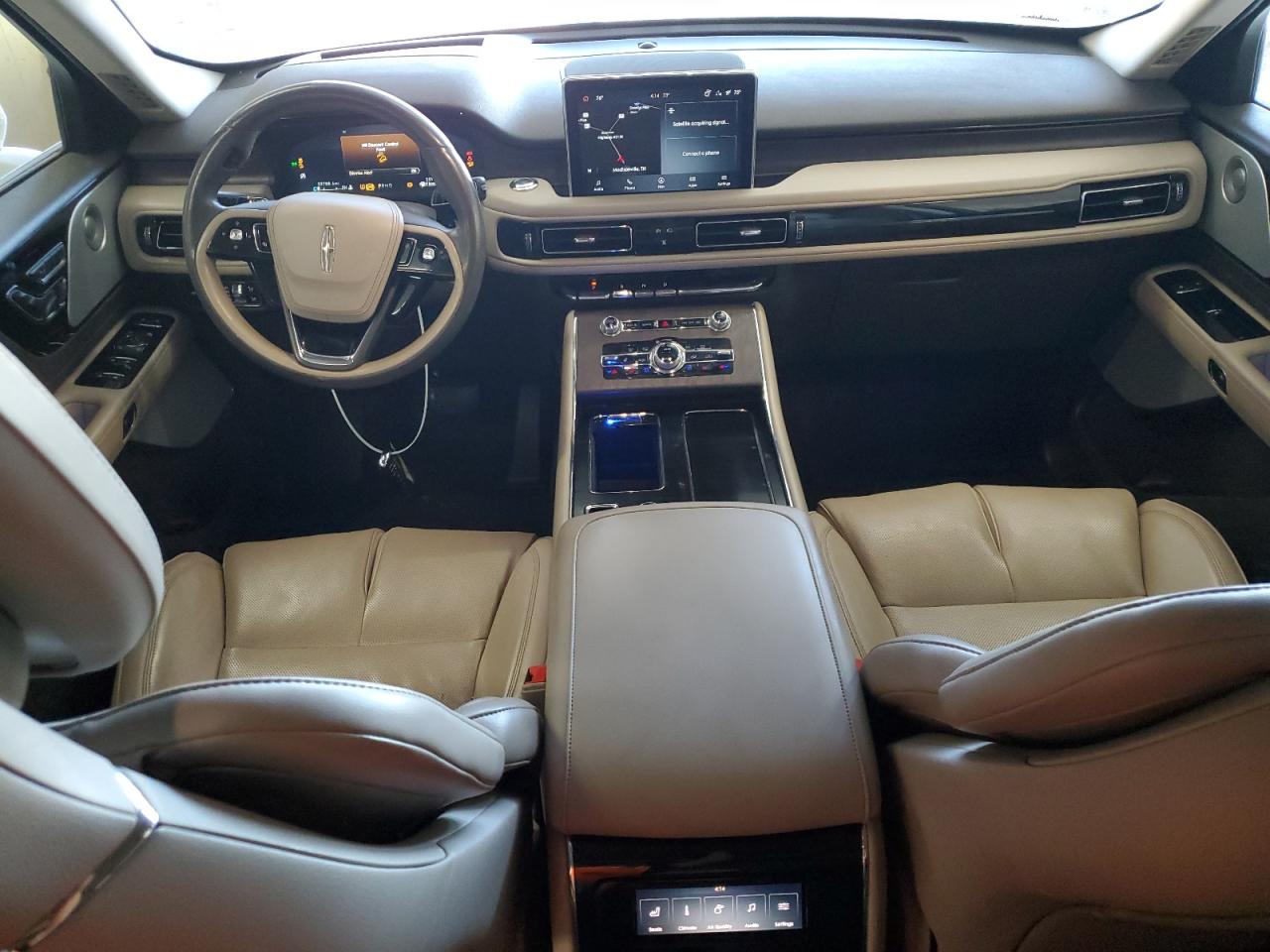 2021 Lincoln Aviator - Image 8