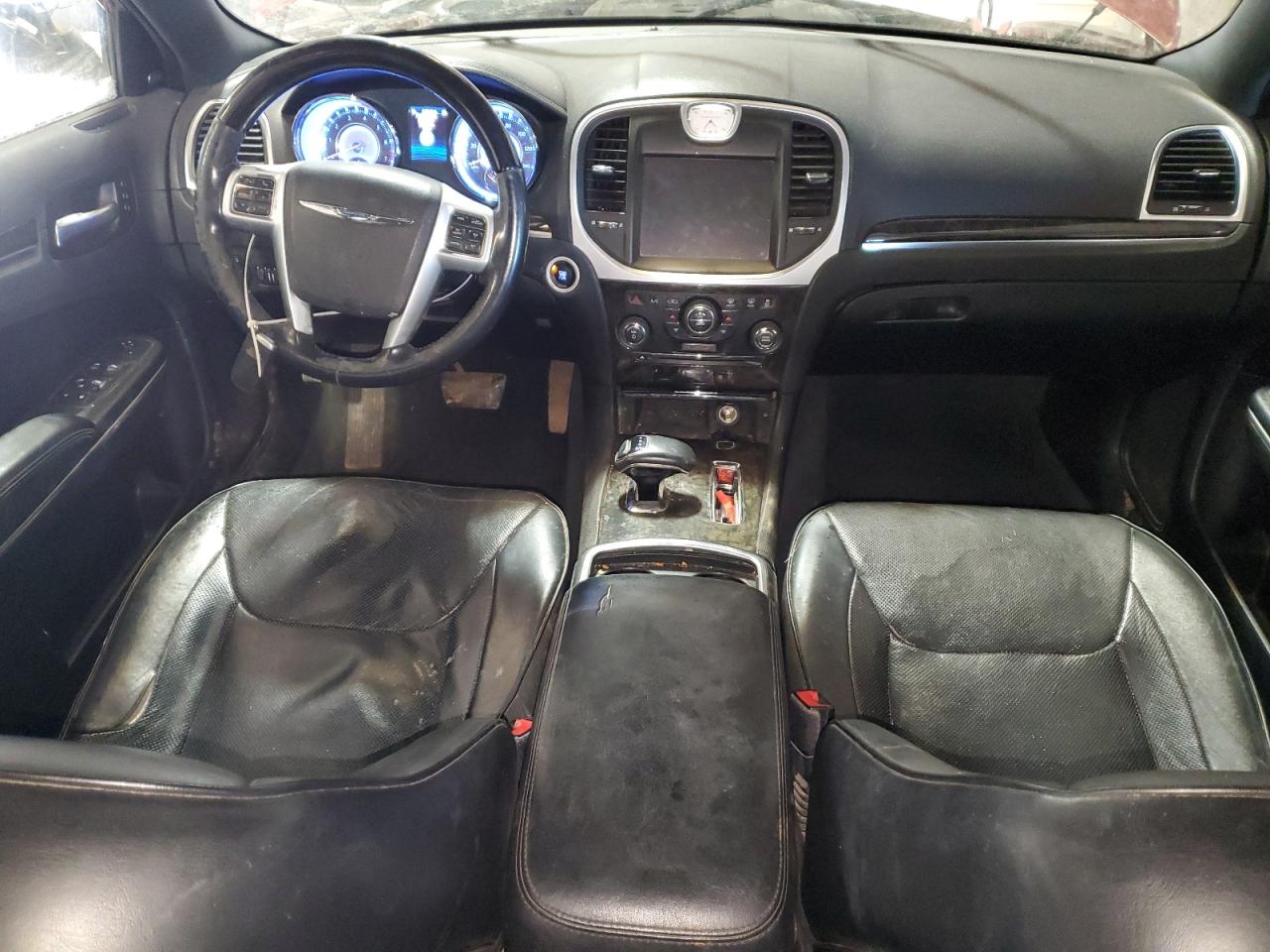 2013 Chrysler 300 - Image 8