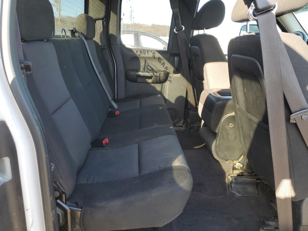 2010 Chevrolet Silverado - Image 11