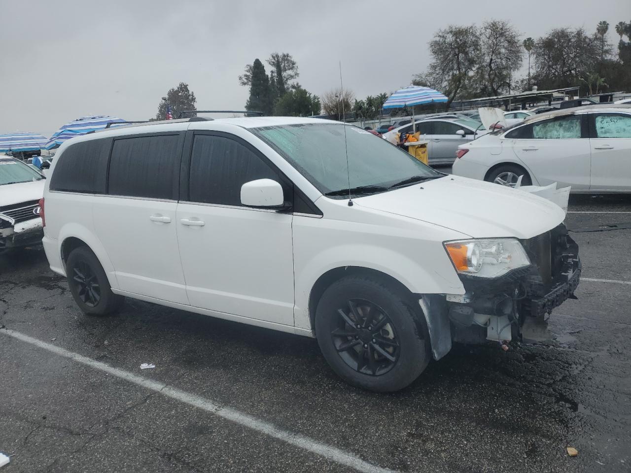 2019 Dodge Caravan - Image 4