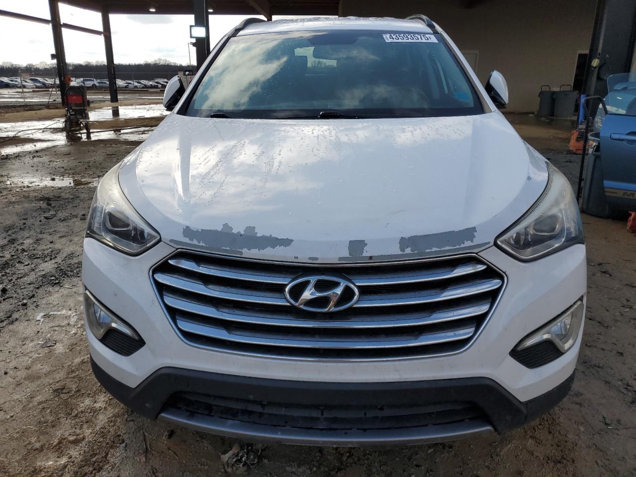 2014 Hyundai Santa Fe - Image 5
