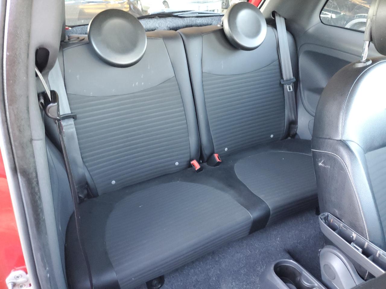 2015 Fiat 500 - Image 10
