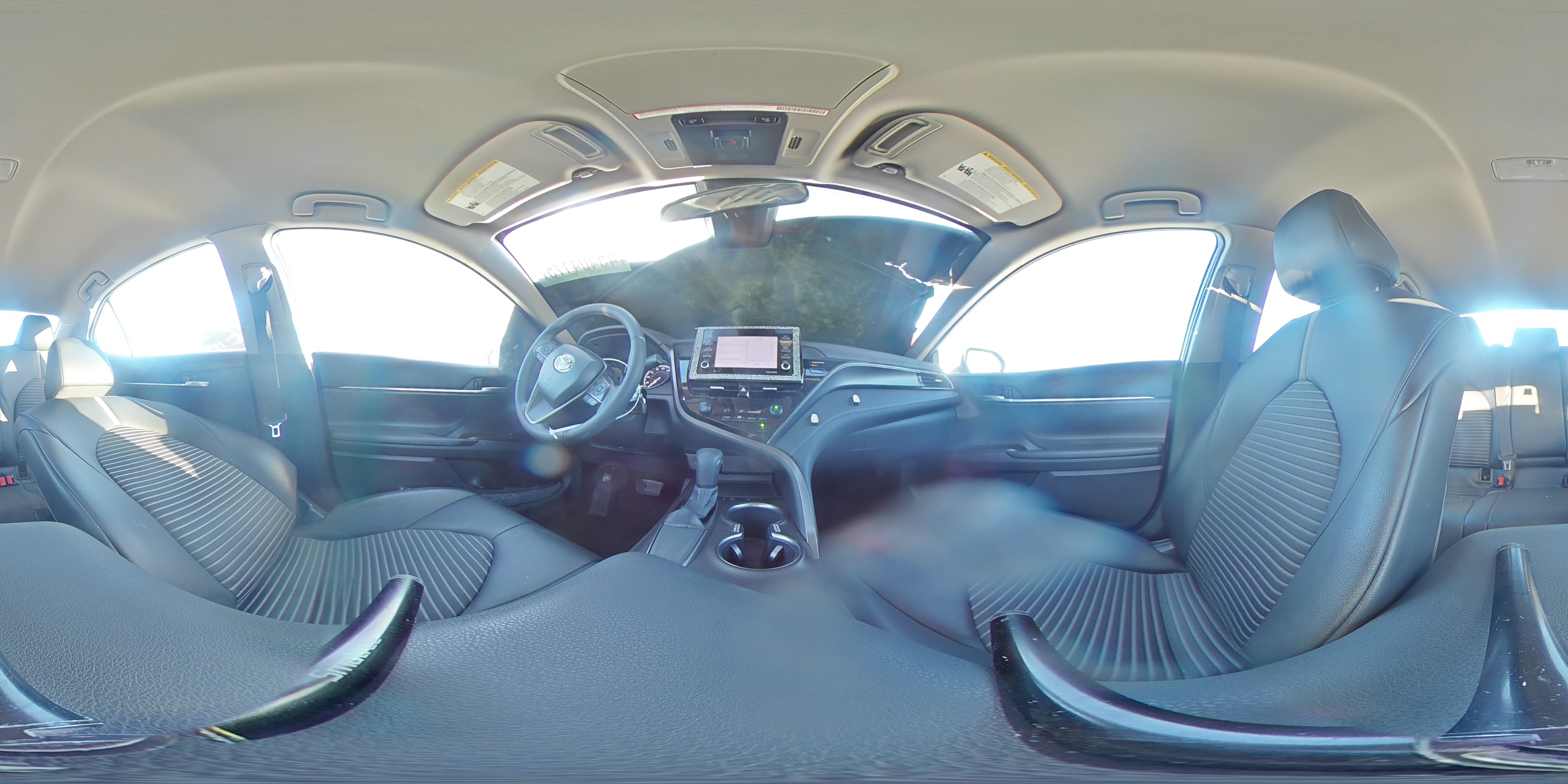 2021 Toyota Camry - Image 14