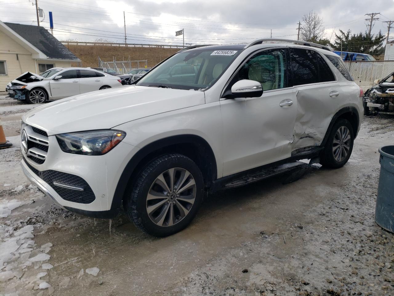 2020 Mercedes-Benz GLE - Image 1