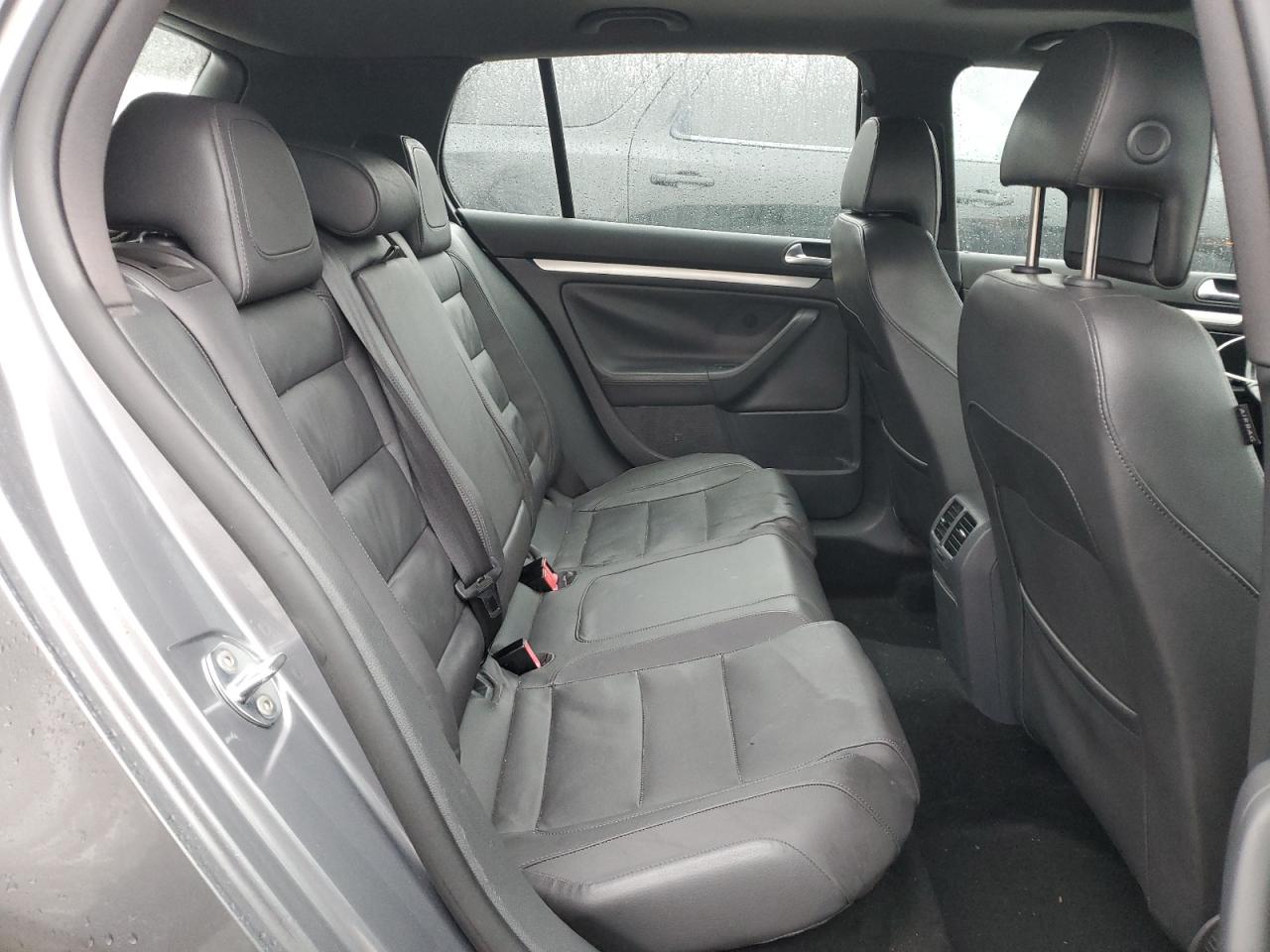 2009 Volkswagen GTI - Image 10