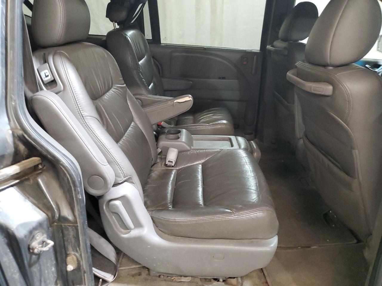 2010 Honda Odyssey - Image 9