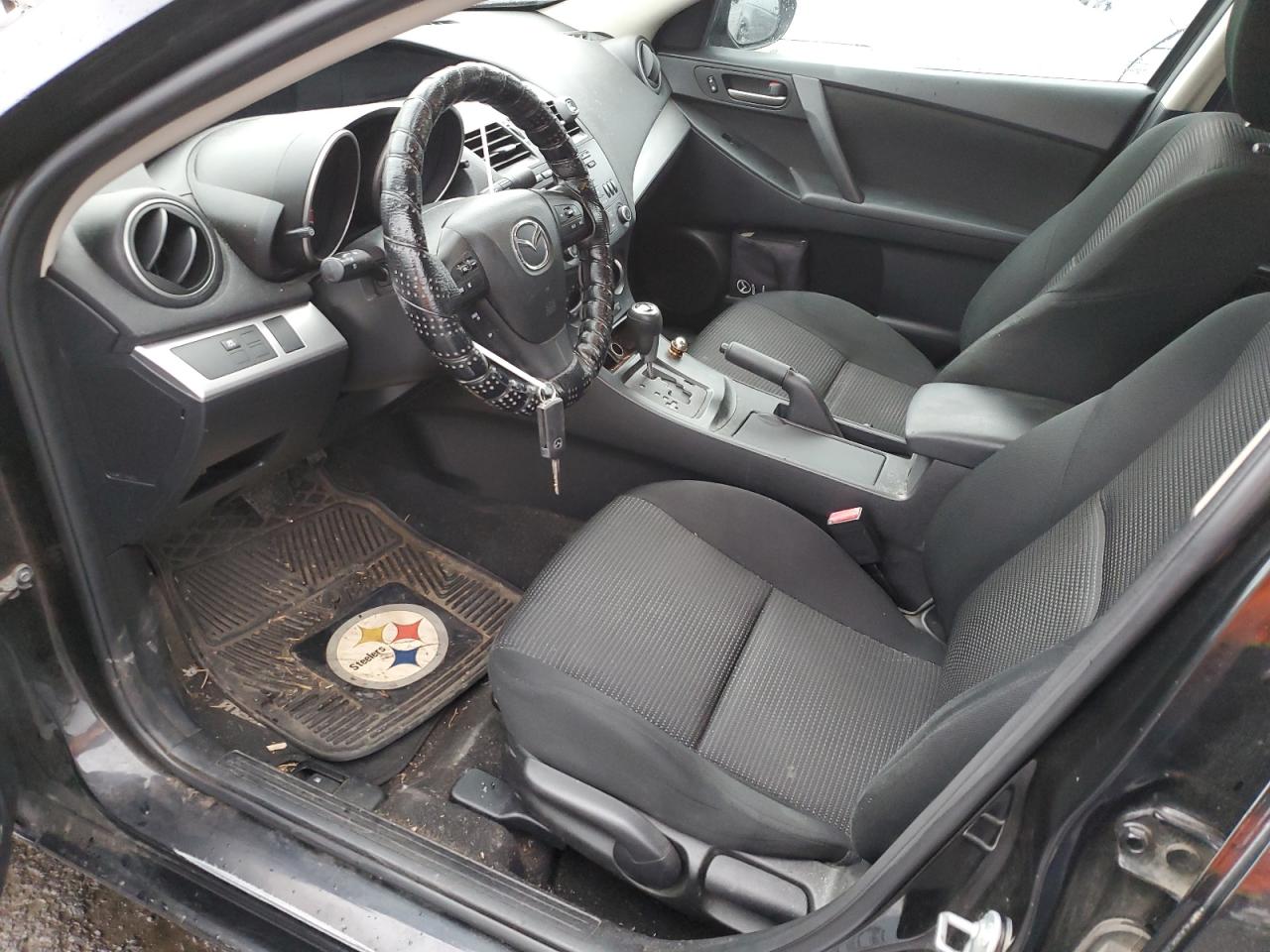 2013 Mazda 3 - Image 7