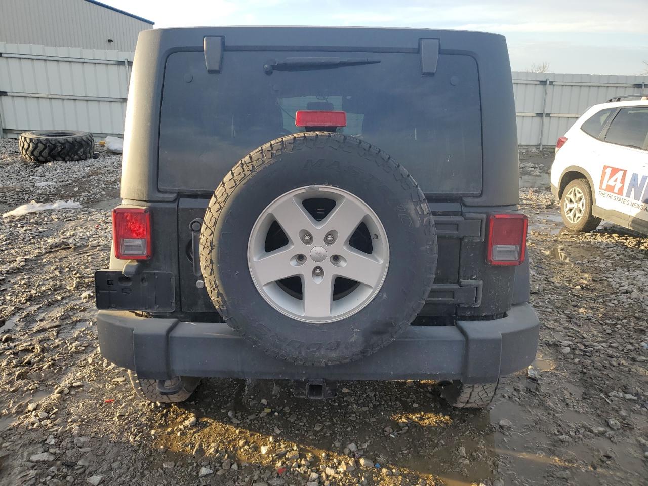 2016 Jeep Wrangler - Image 6