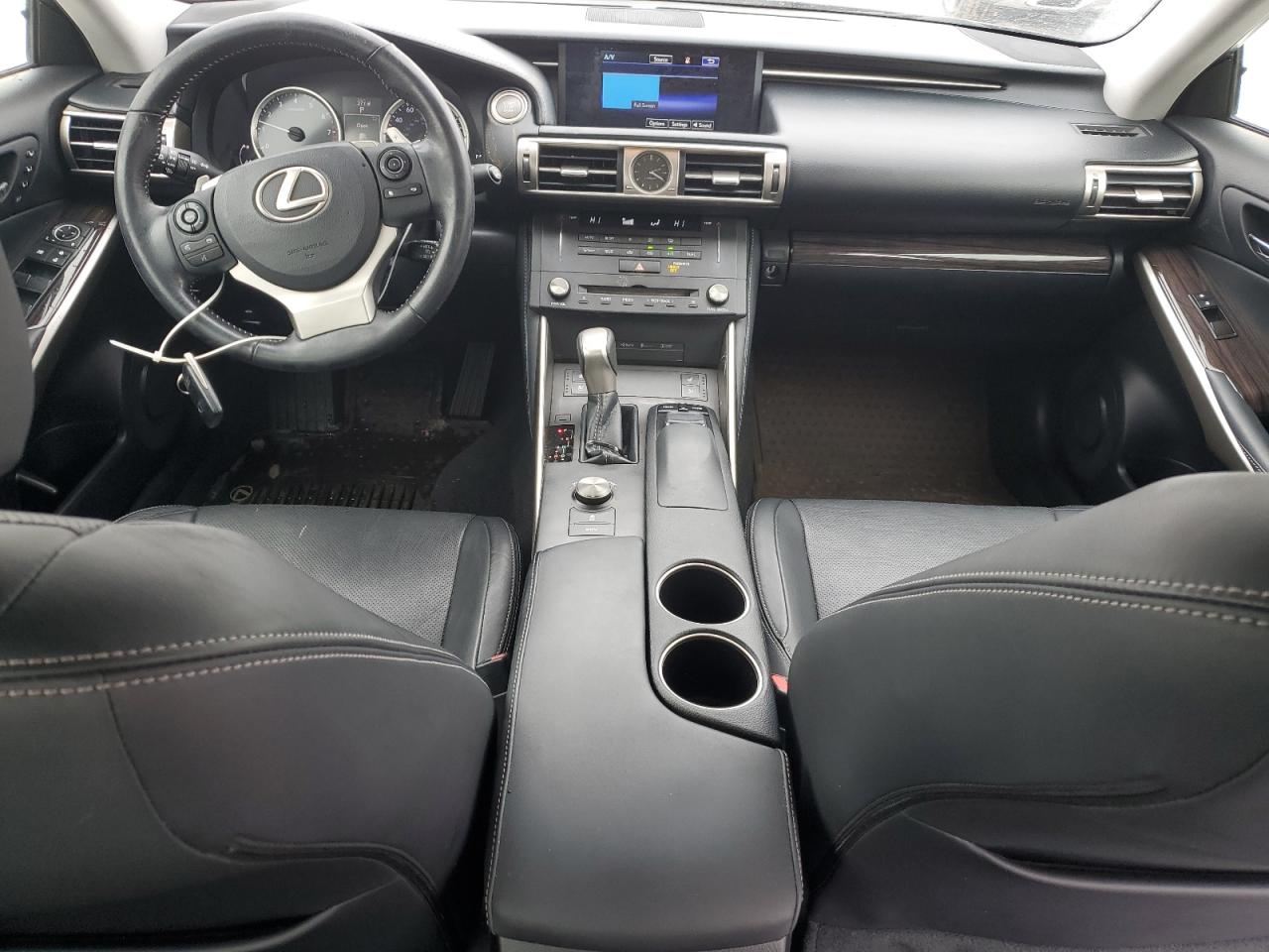 2015 Lexus IS - Image 8