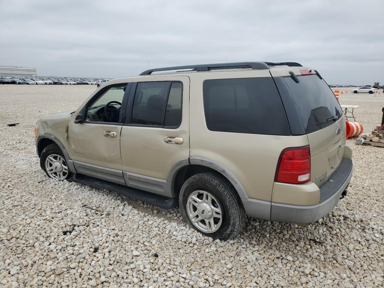 2002 Ford Explorer - Image 2