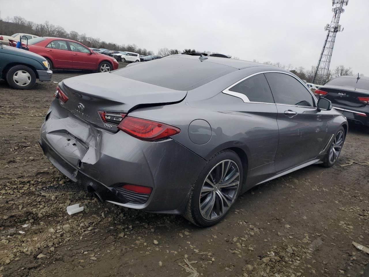 2017 Infiniti Q60 - Image 3