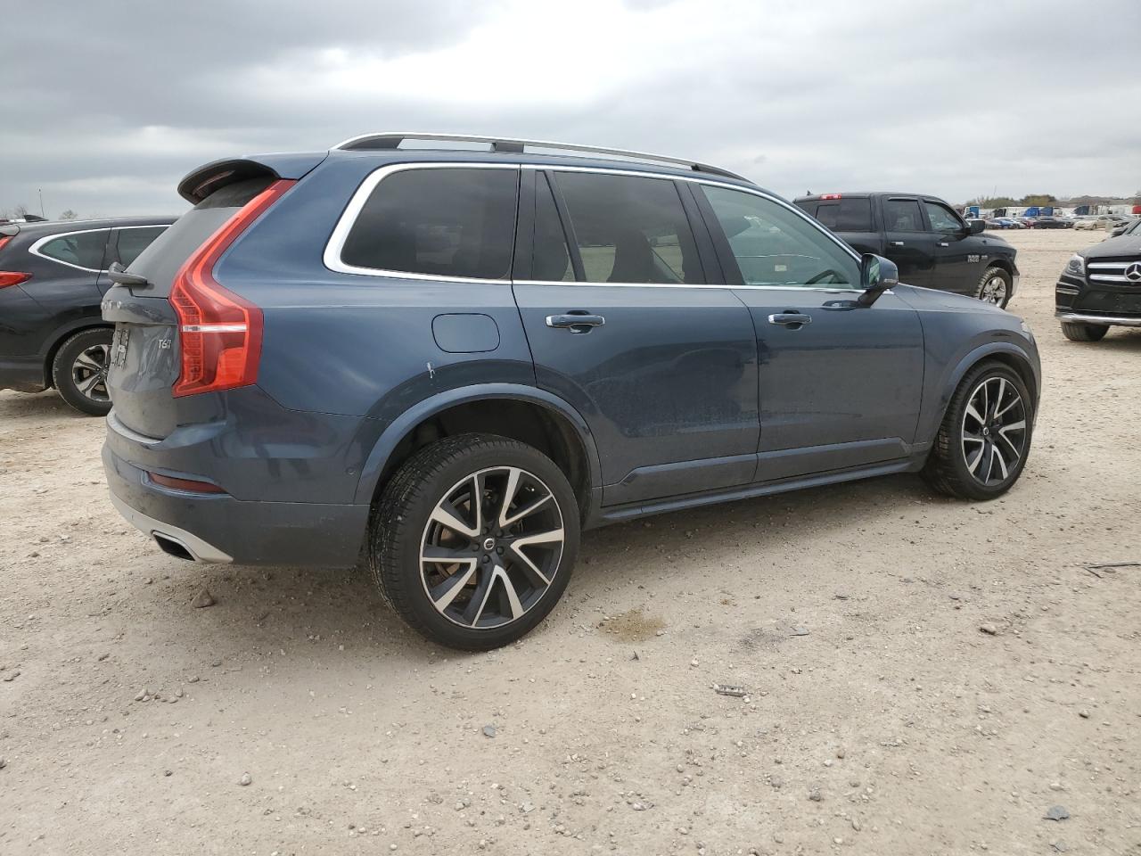 2019 Volvo XC90 - Image 3