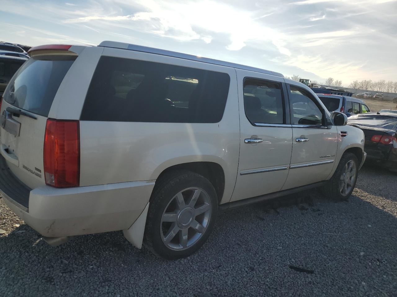 2011 Cadillac Escalade - Image 3