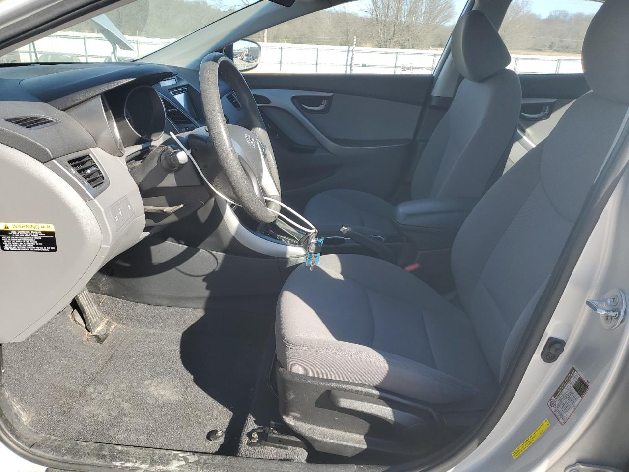 2016 Hyundai Elantra - Image 7