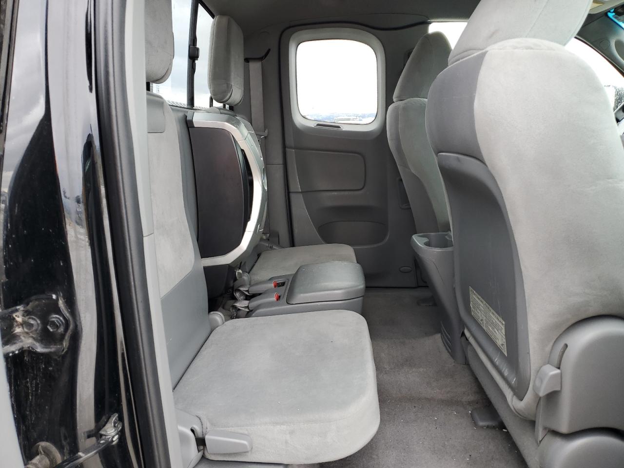 2011 Toyota Tacoma - Image 10