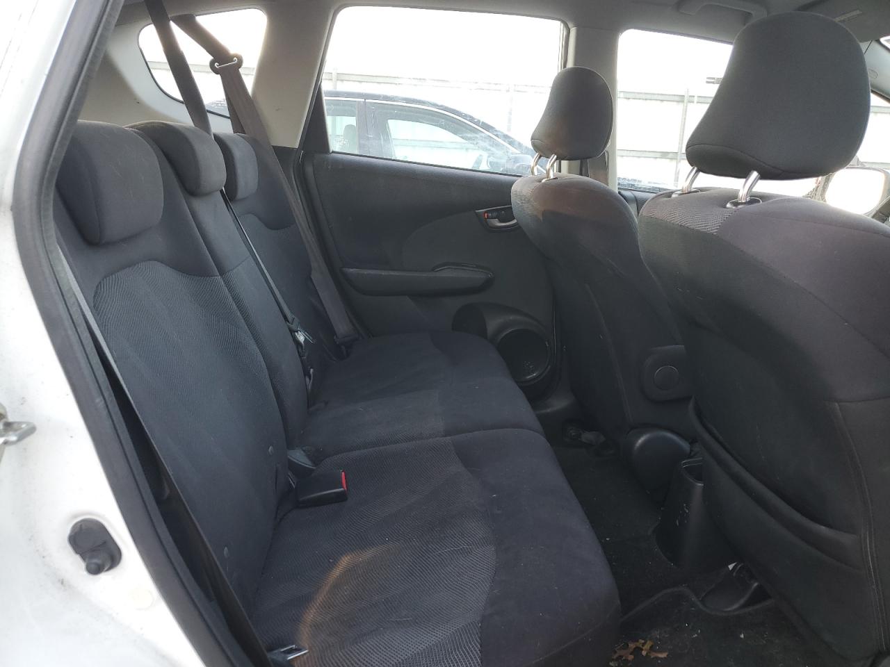 2010 Honda Fit - Image 10