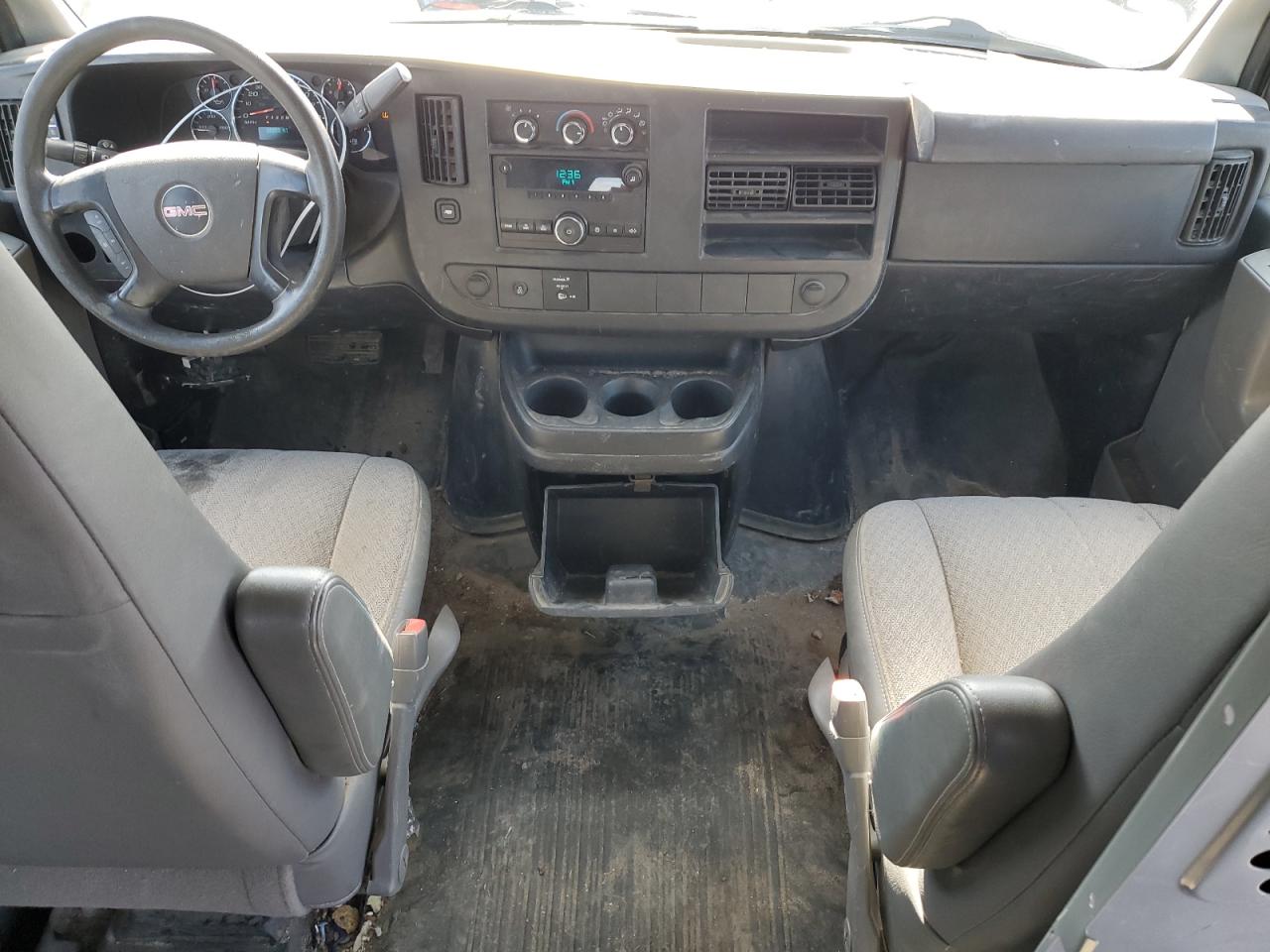 2014 GMC Savana - Image 8