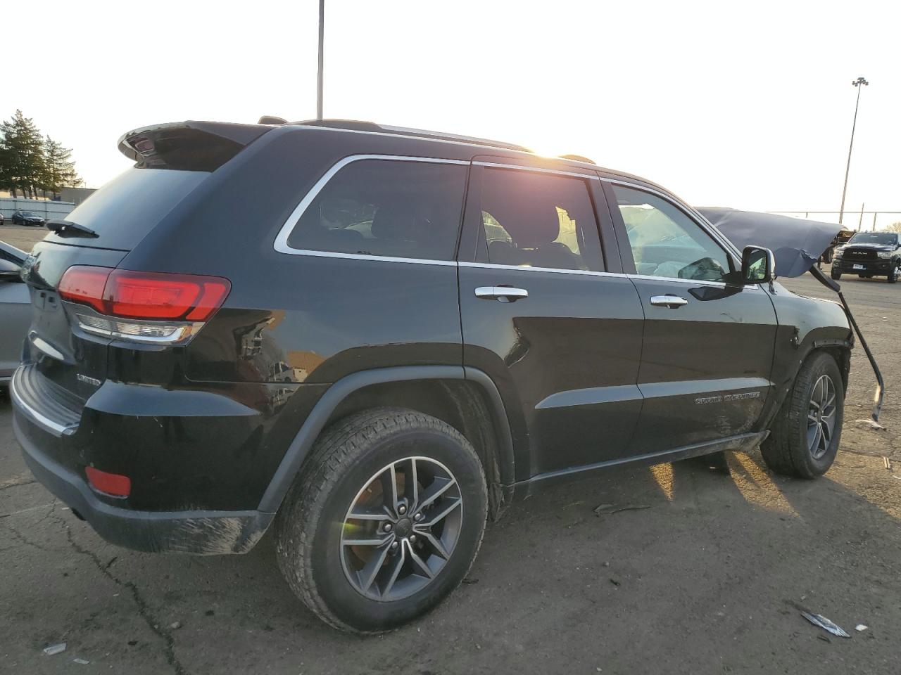 2020 Jeep Grand Cherokee - Image 3