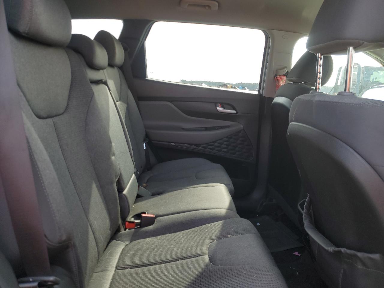 2019 Hyundai Santa Fe - Image 11