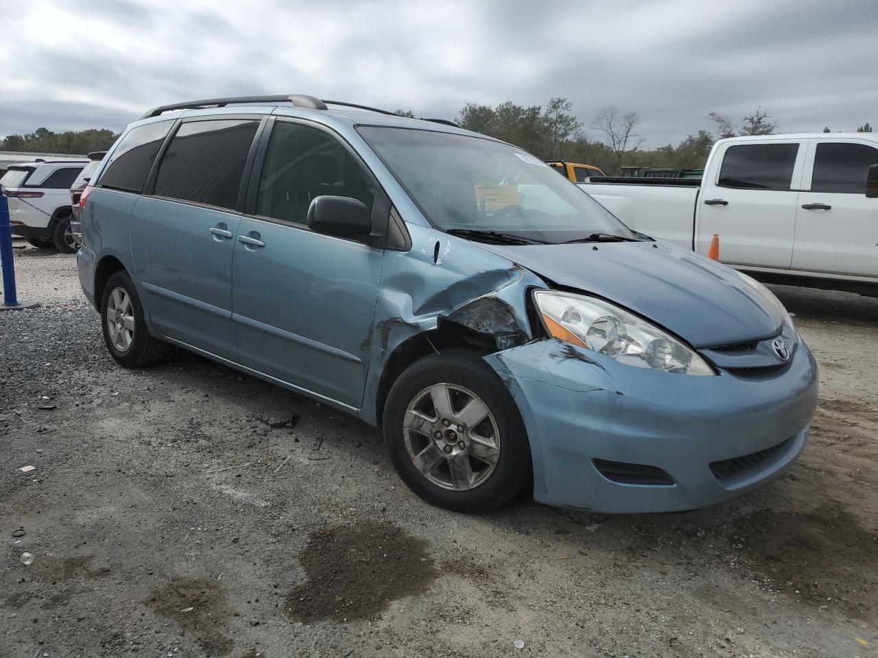 2008 Toyota Sienna - Image 4