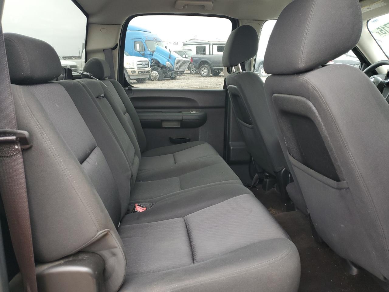 2013 Chevrolet Silverado - Image 10
