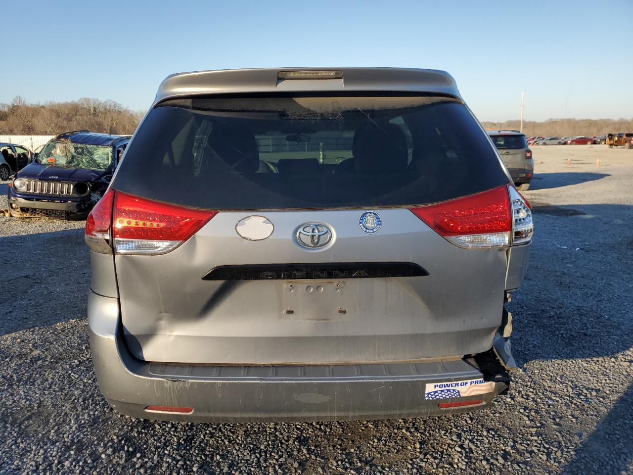 2012 Toyota Sienna - Image 6