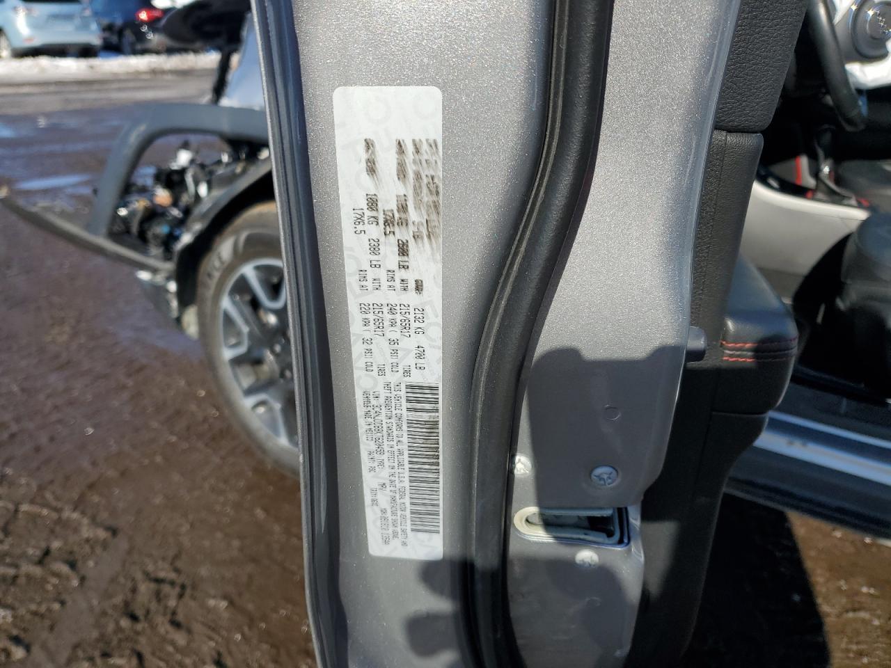 2019 Jeep Compass - Image 13