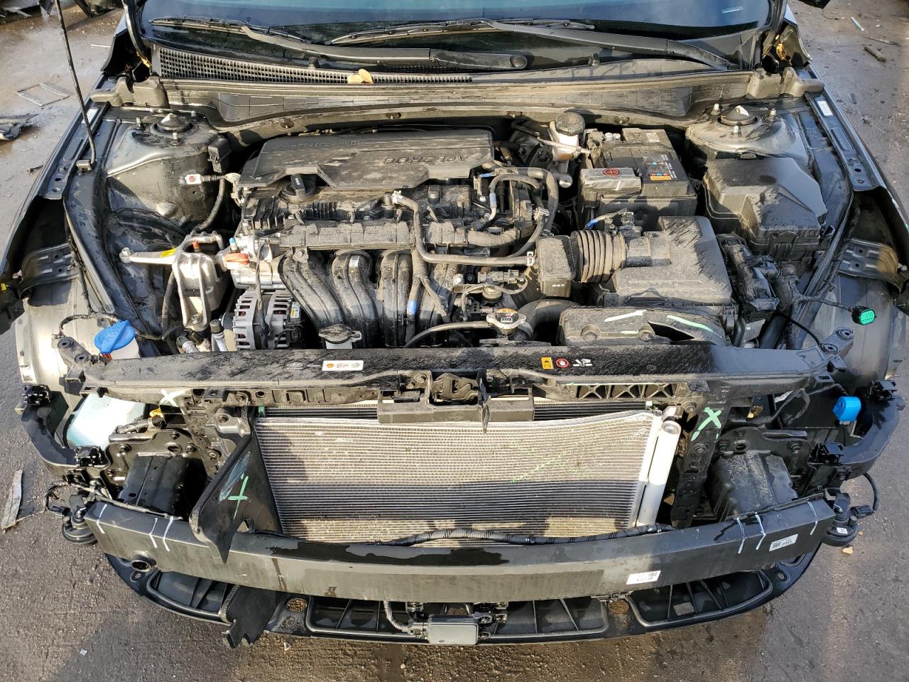2023 Hyundai Elantra - Image 11