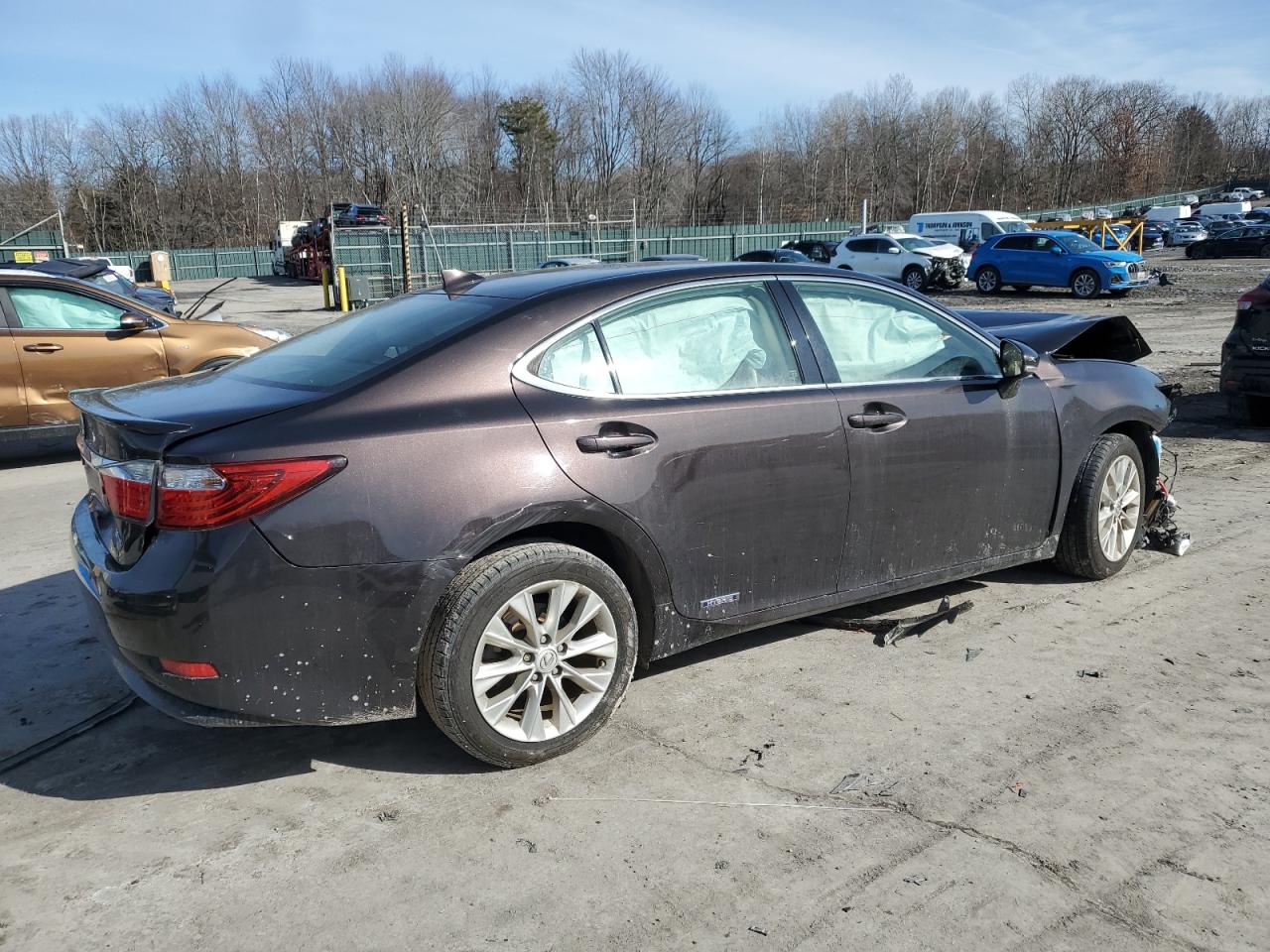 2015 Lexus ES - Image 3