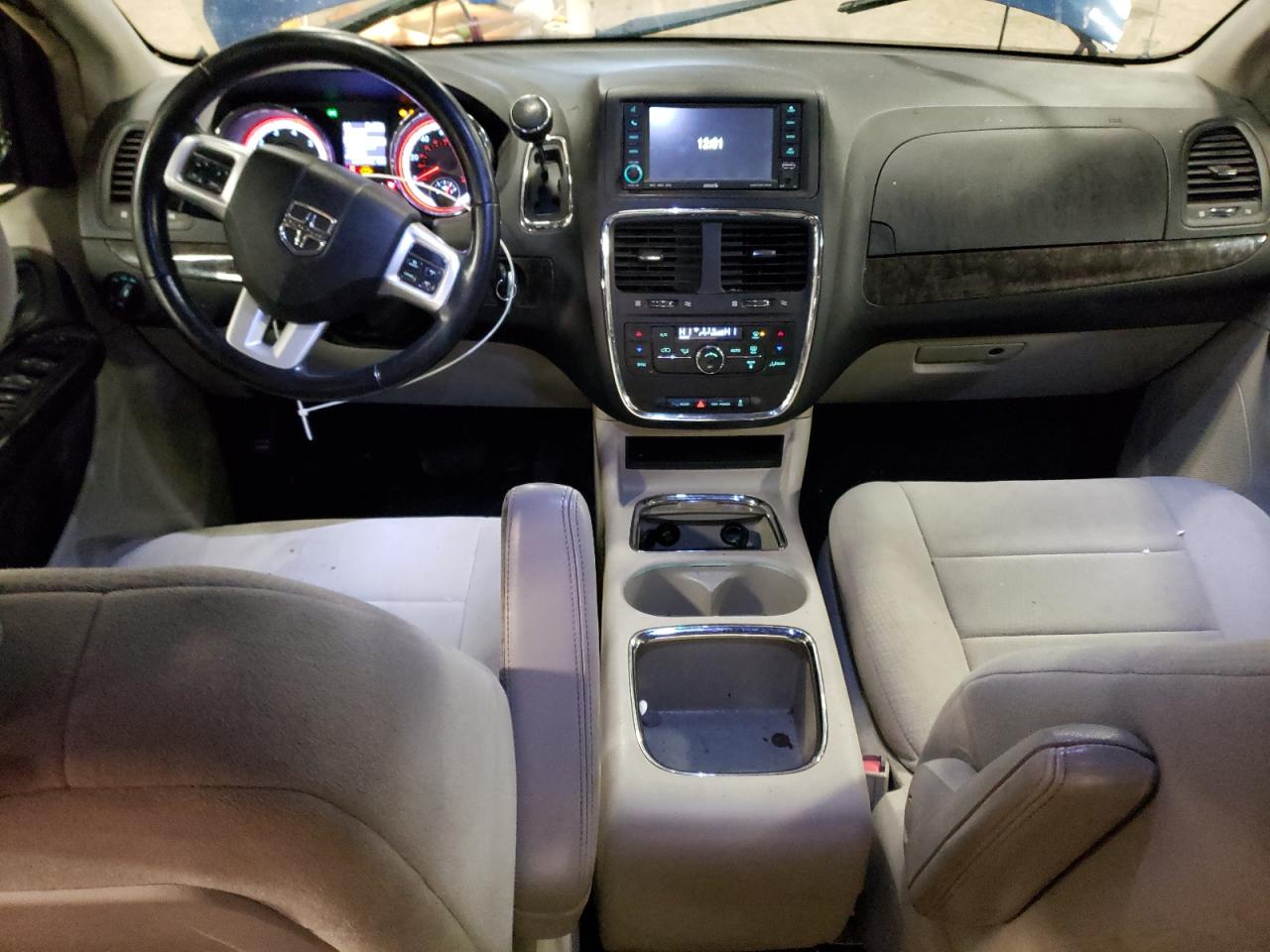 2011 Dodge Caravan - Image 8