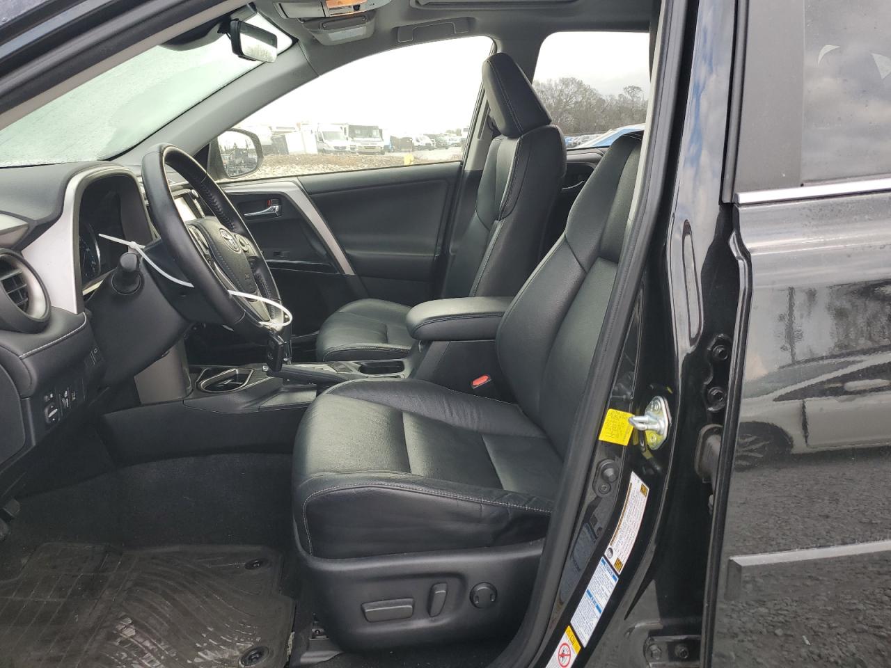 2016 Toyota RAV 4 - Image 7