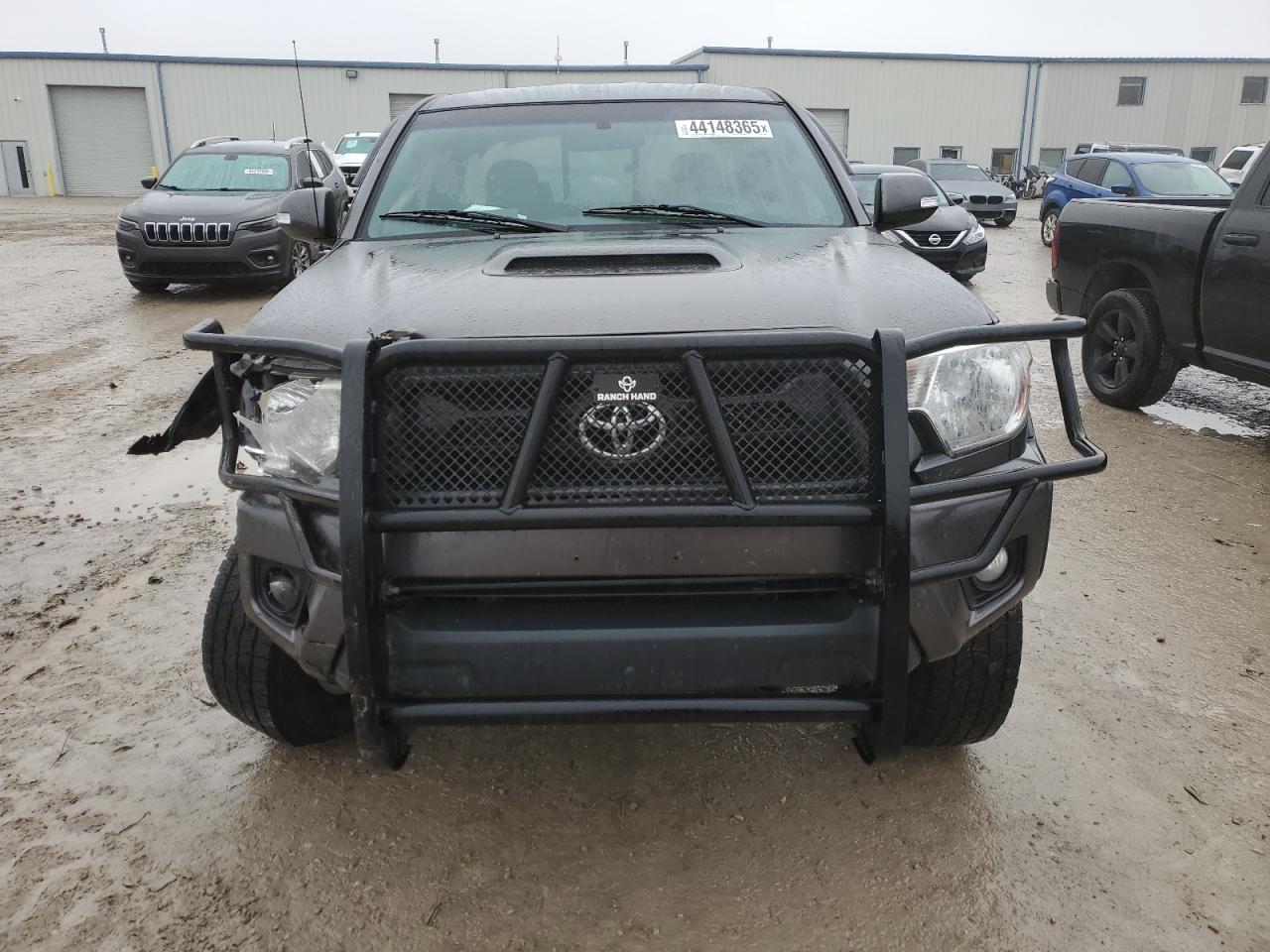 2015 Toyota Tacoma - Image 5