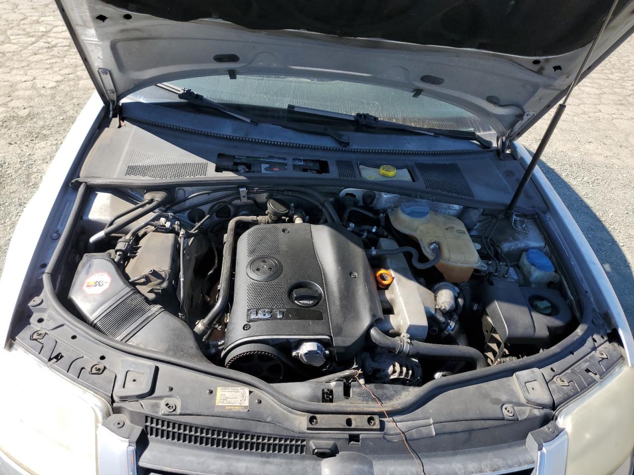 2003 Volkswagen Passat - Image 11