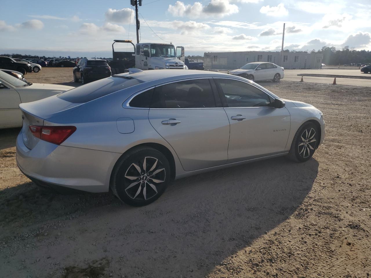 2017 Chevrolet Malibu - Image 3