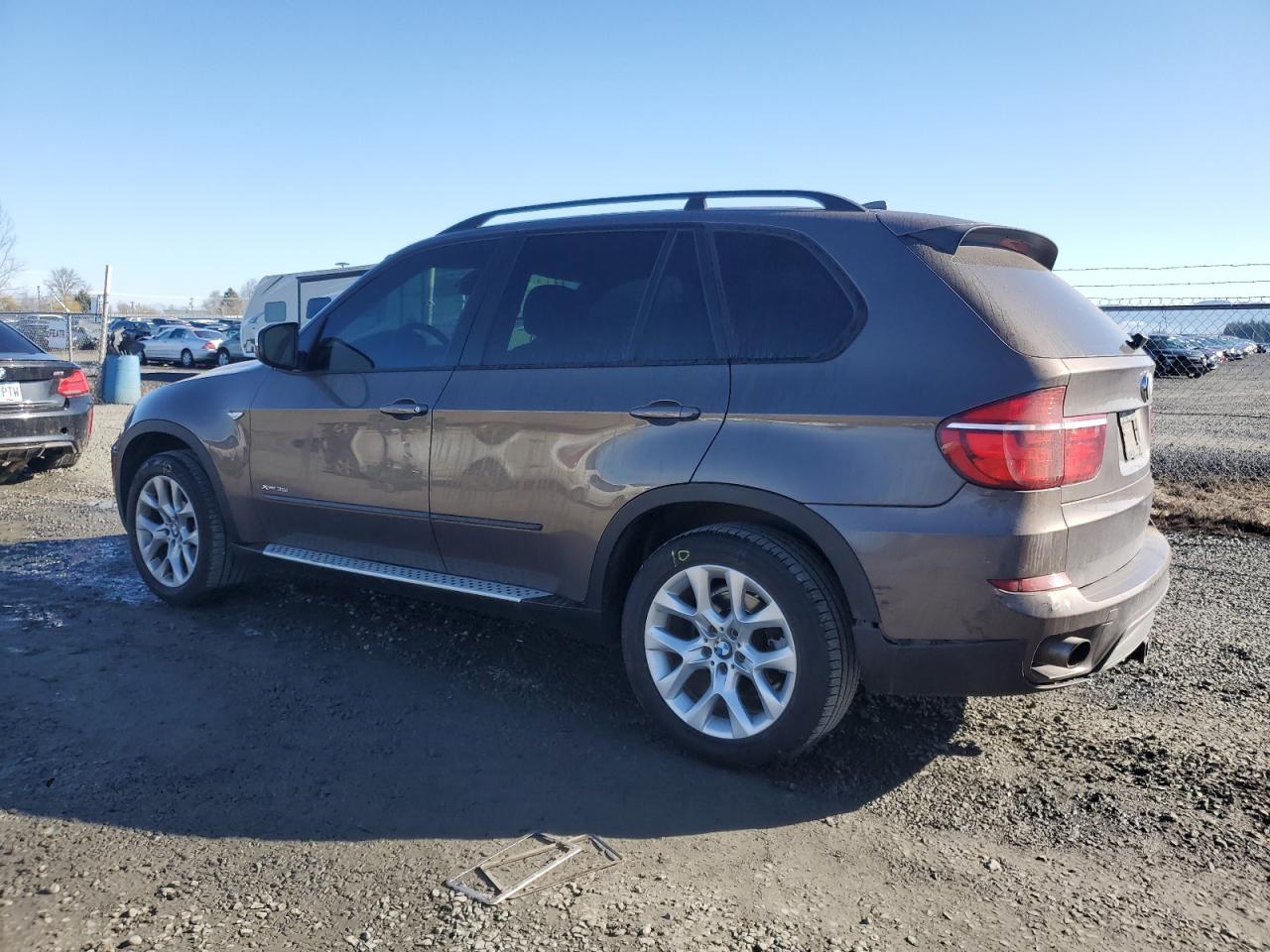 2011 BMW X5 - Image 2