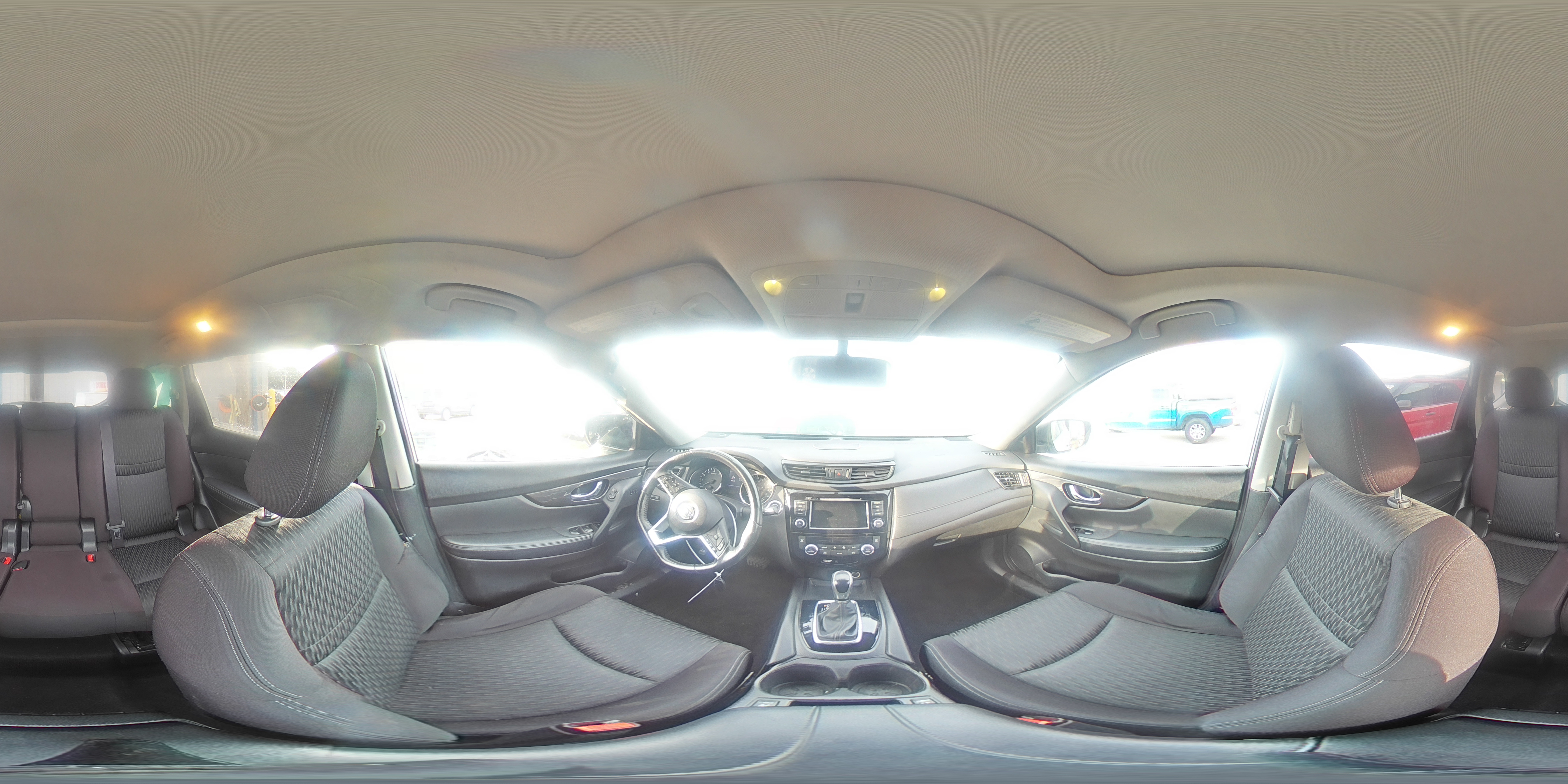 2018 Nissan Rogue - Image 15