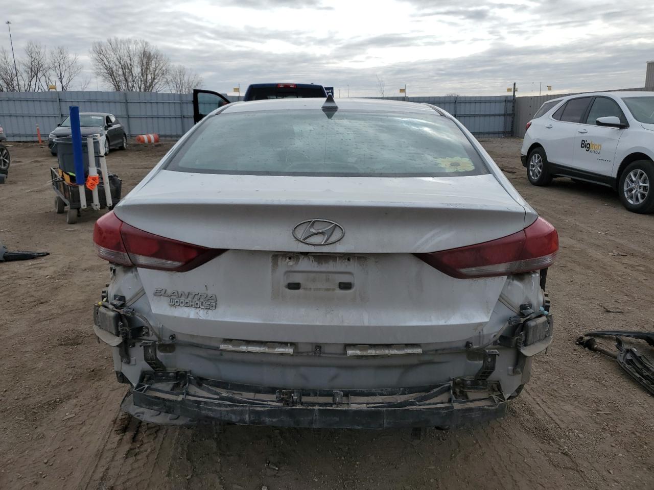 2018 Hyundai Elantra - Image 6