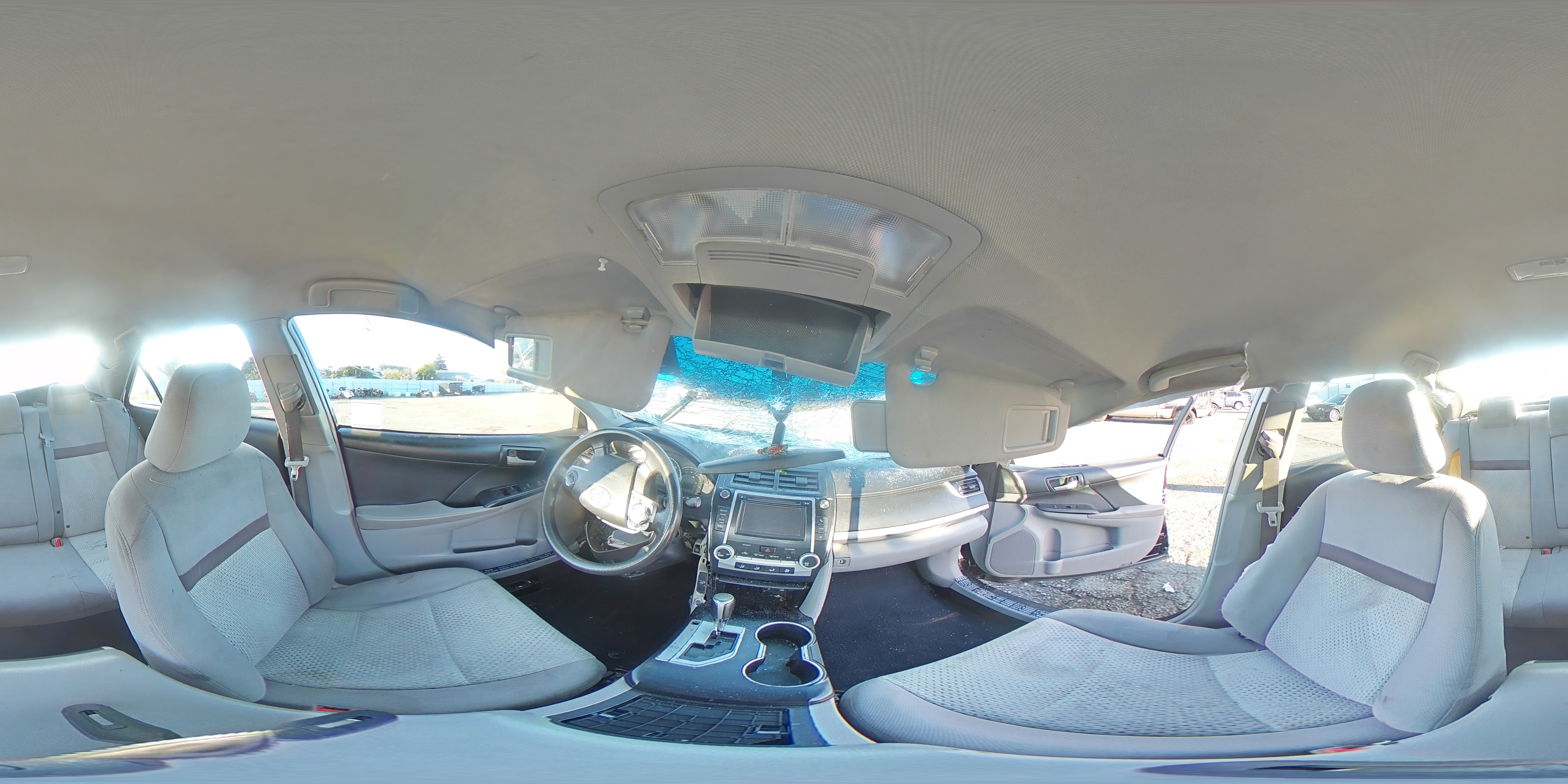 2014 Toyota Camry - Image 12