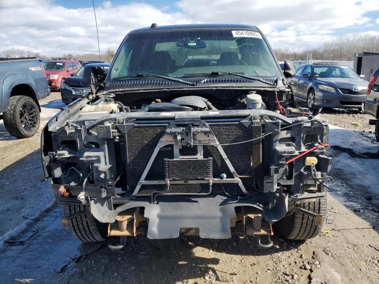 2004 Chevrolet Silverado - Image 5