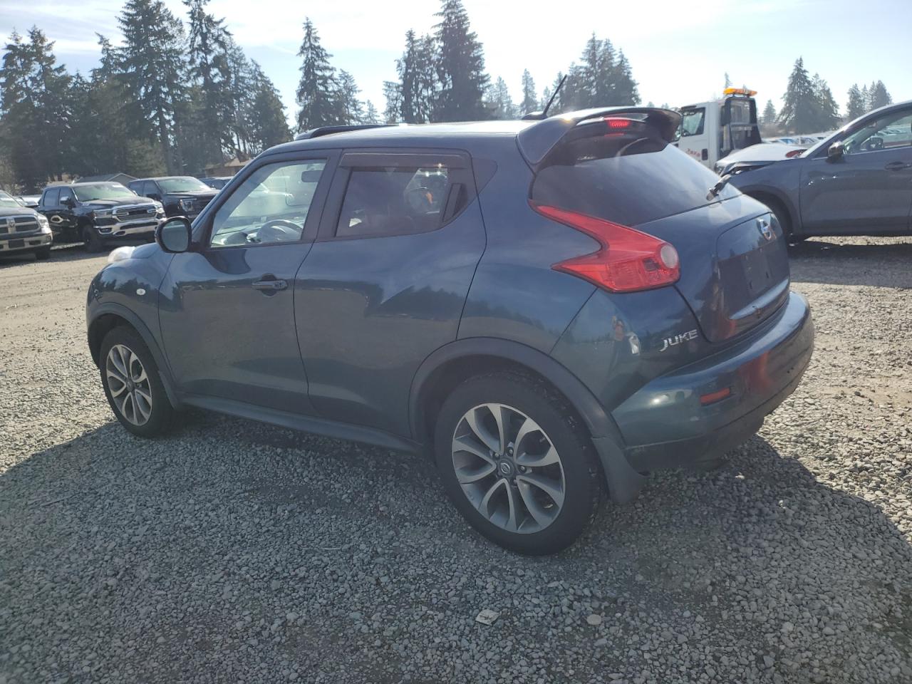 2011 Nissan Juke - Image 2