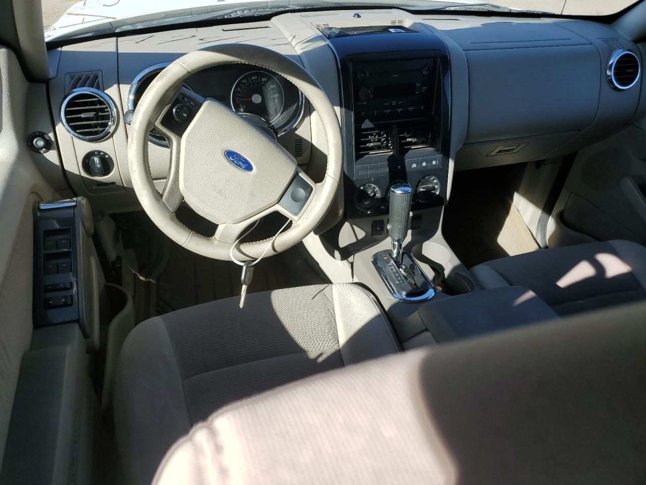 2006 Ford Explorer - Image 8