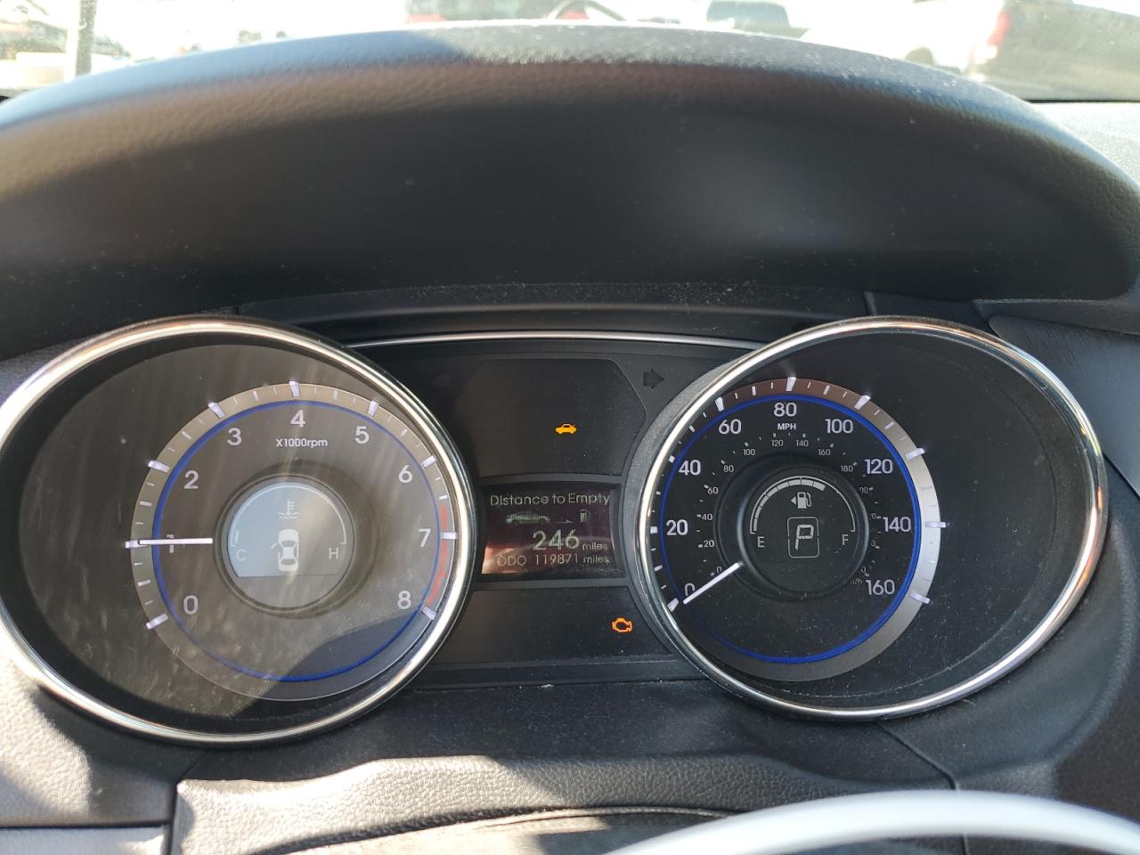 2011 Hyundai Sonata - Image 9