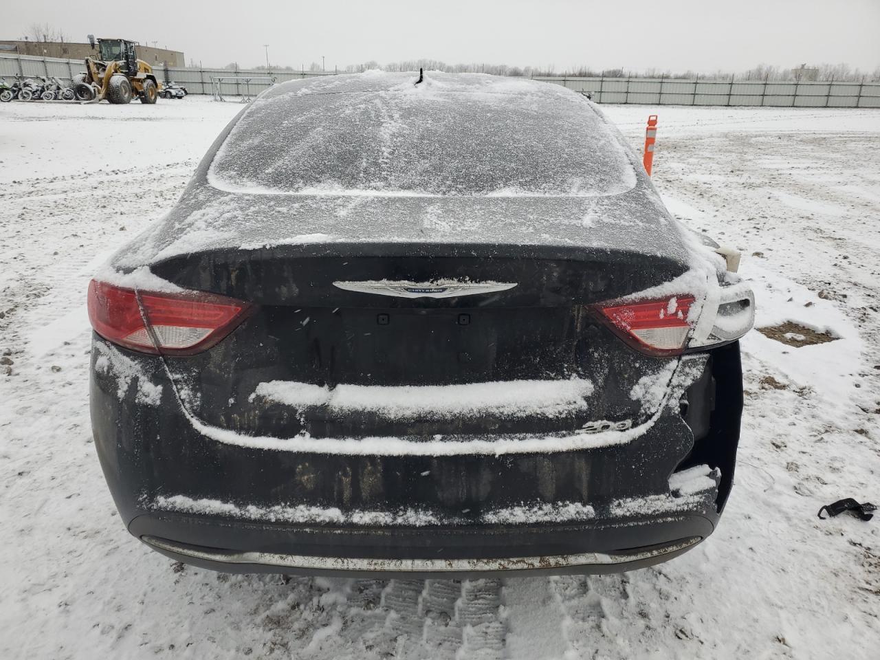 2016 Chrysler 200 - Image 6