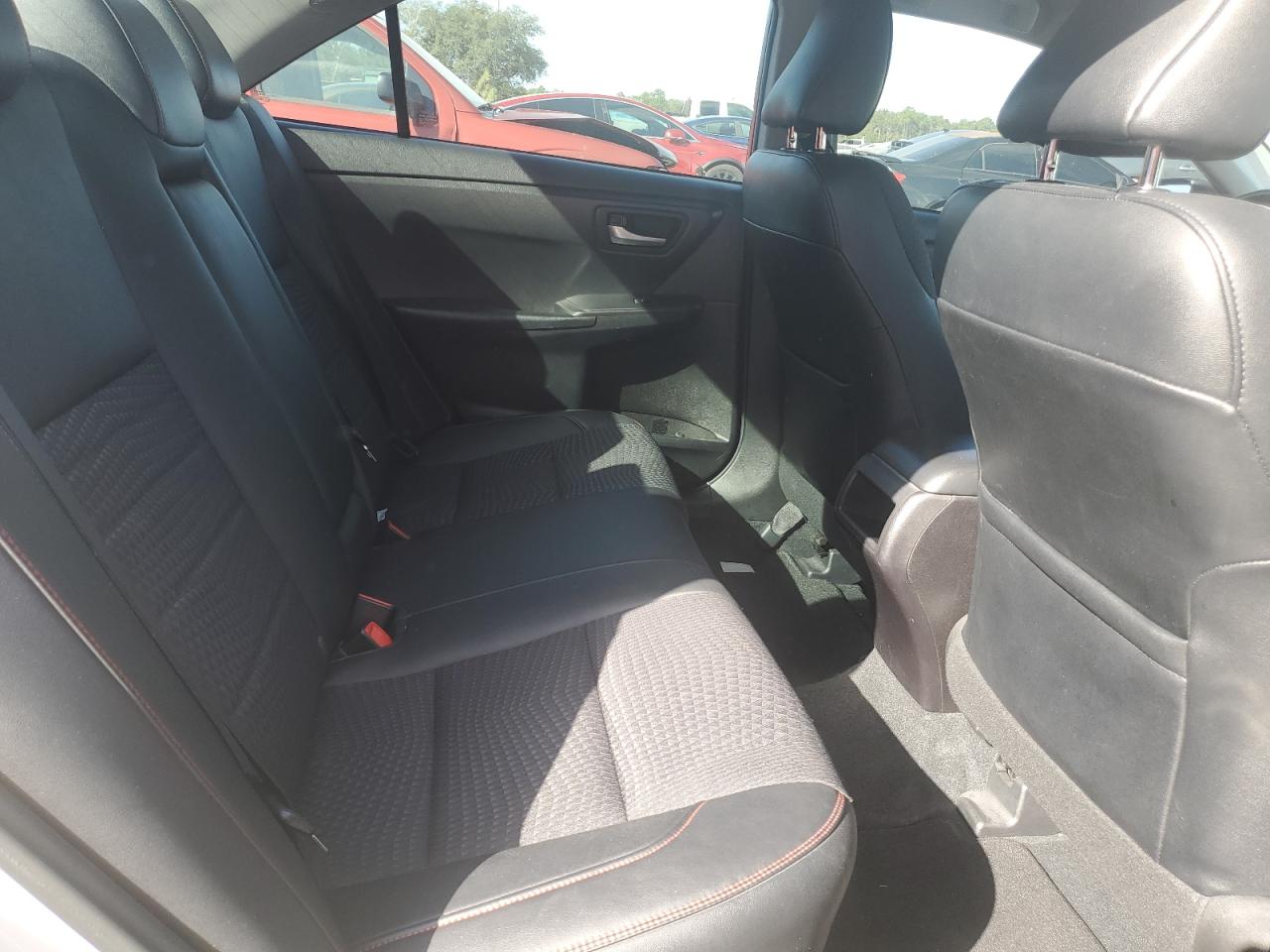 2015 Toyota Camry - Image 10