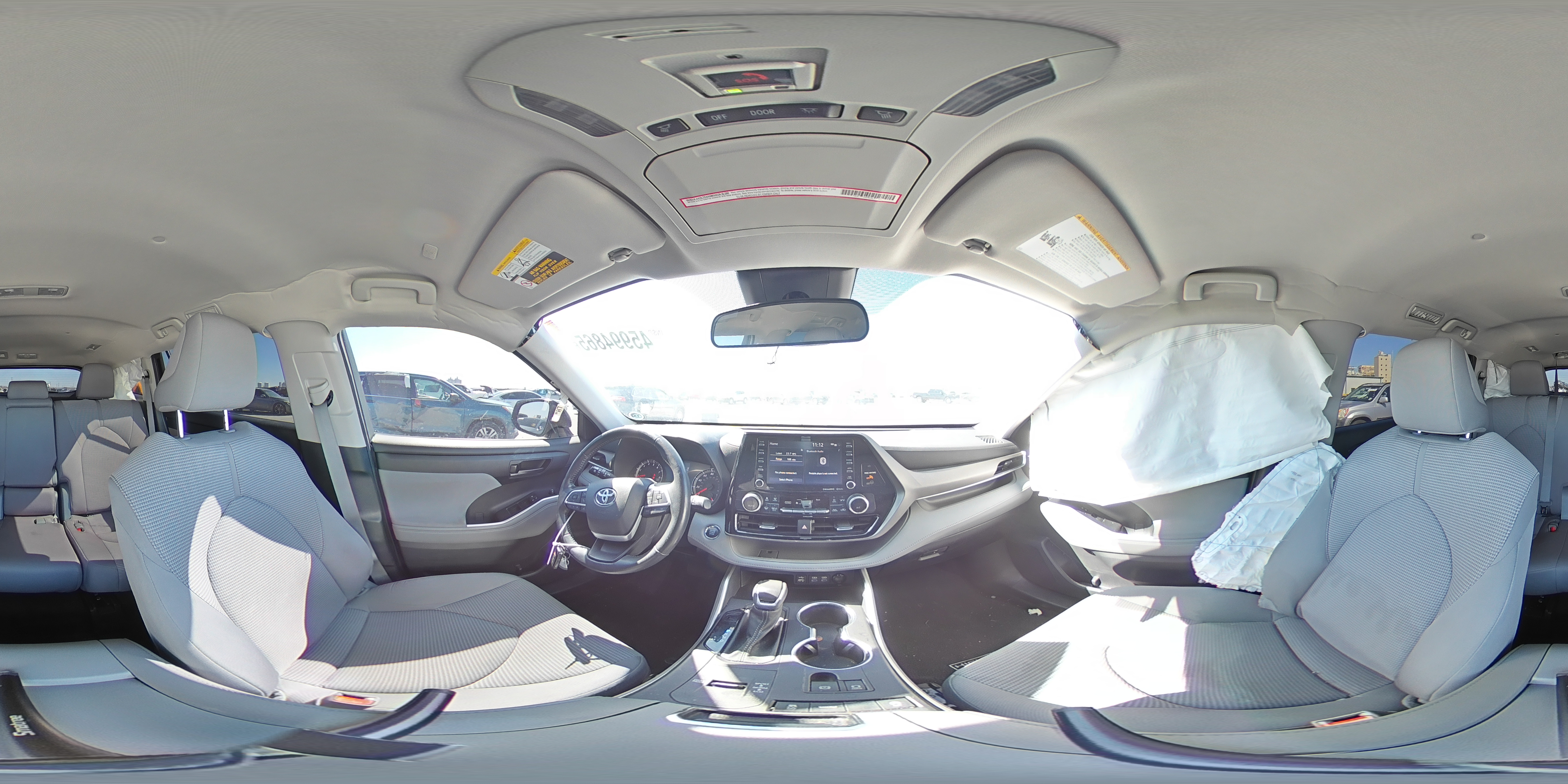 2022 Toyota Highlander - Image 14