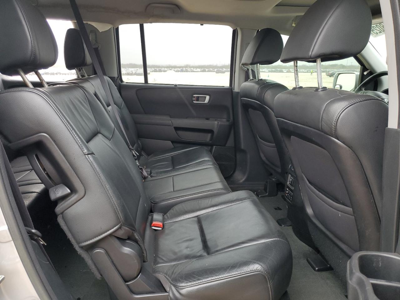 2014 Honda Pilot - Image 11