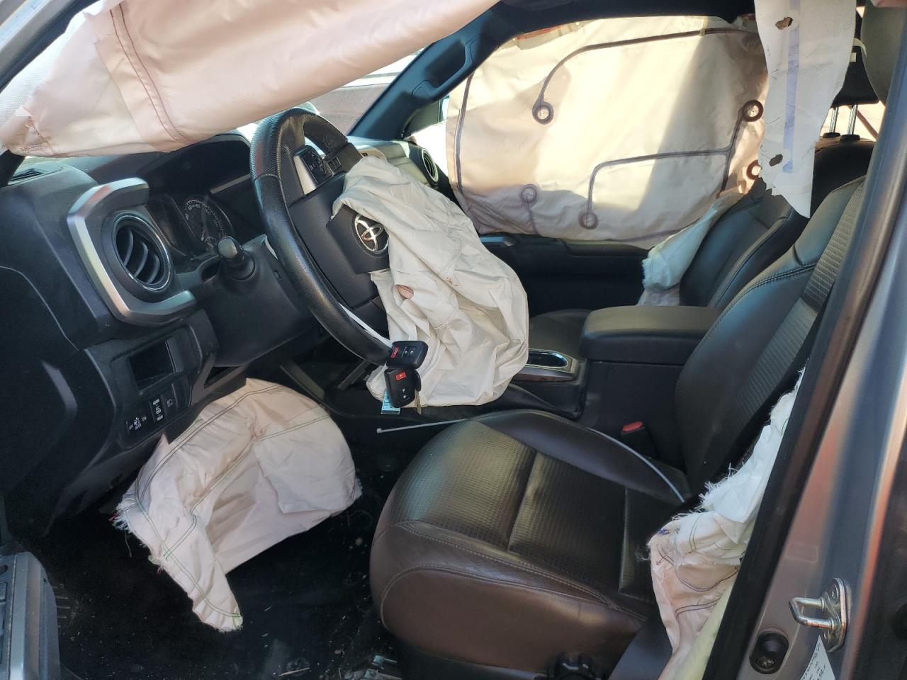 2019 Toyota Tacoma - Image 7