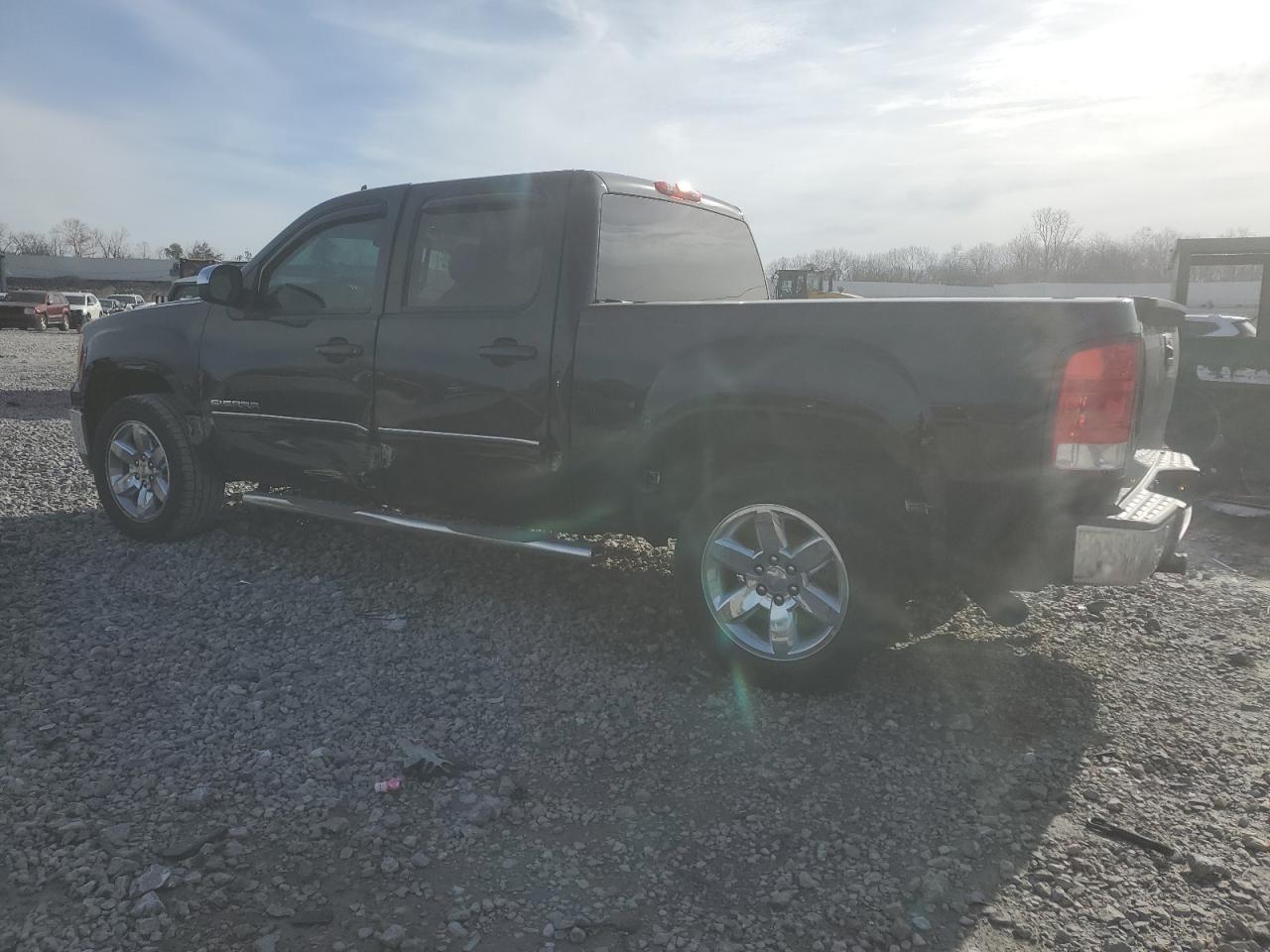 2012 GMC Sierra - Image 2