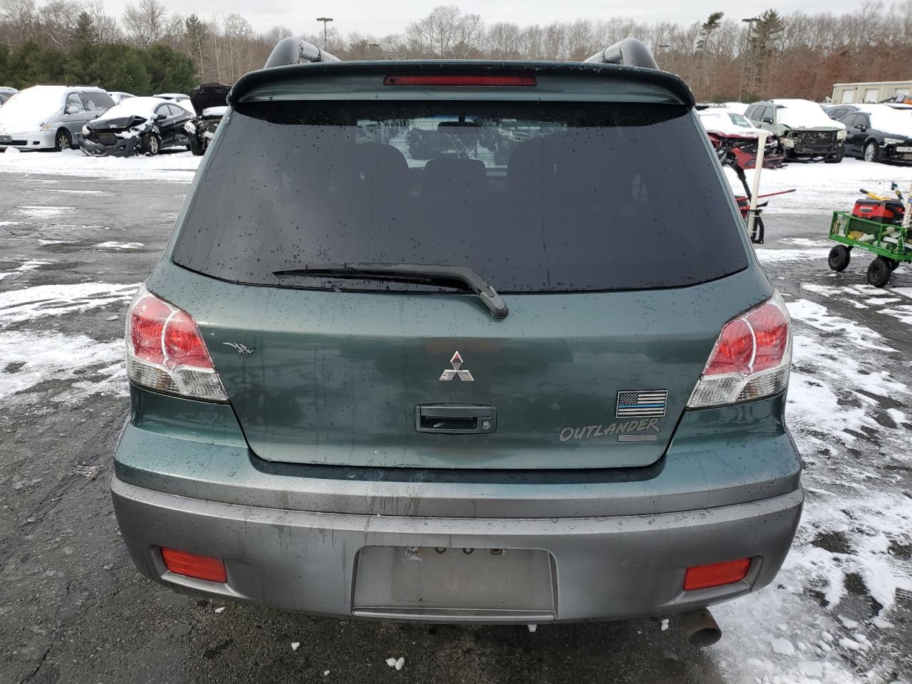 2003 Mitsubishi Outlander - Image 6